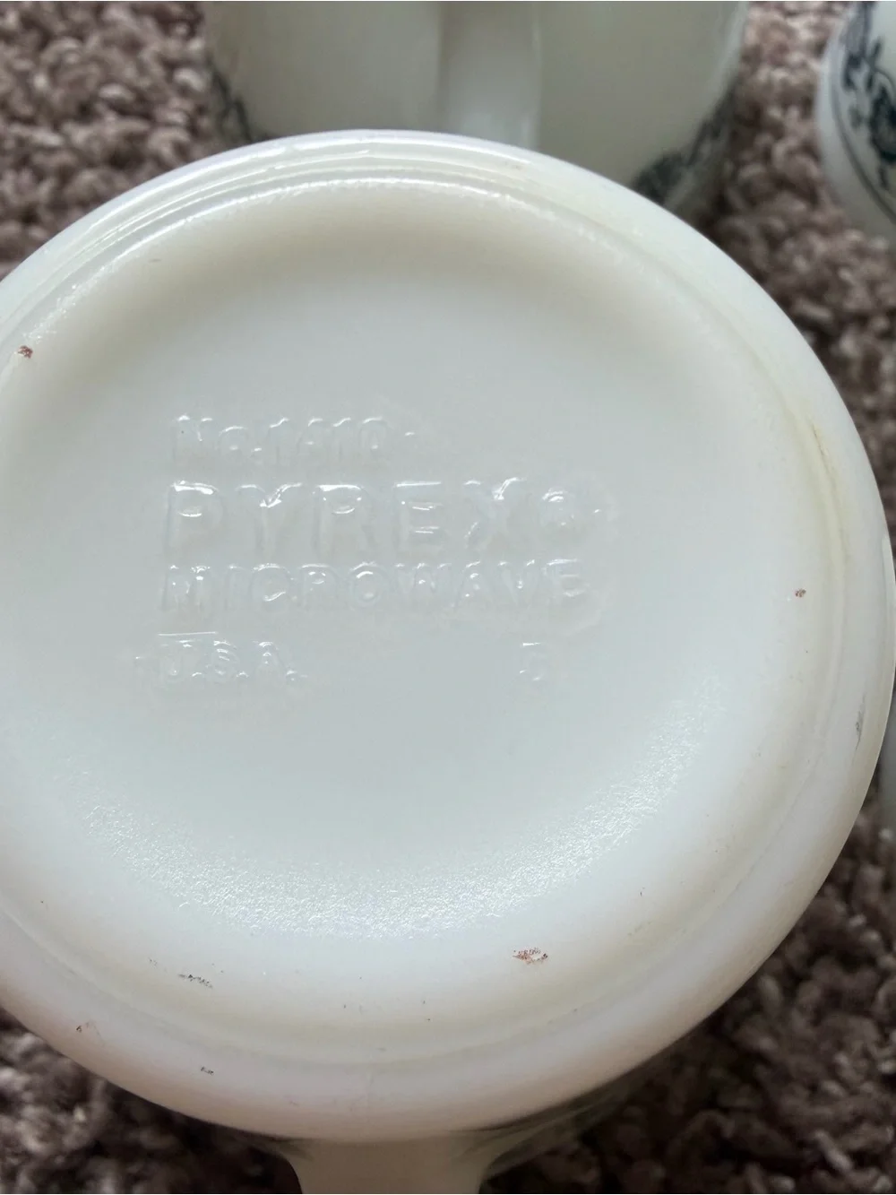 Set Of 4 Vintage Pyrex Old Town Blue Onion Milk Glass Mugs